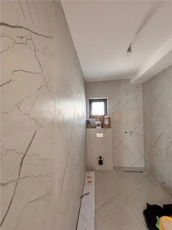 Casa individuala cu etaj - cartier Ferneziu - foto 4