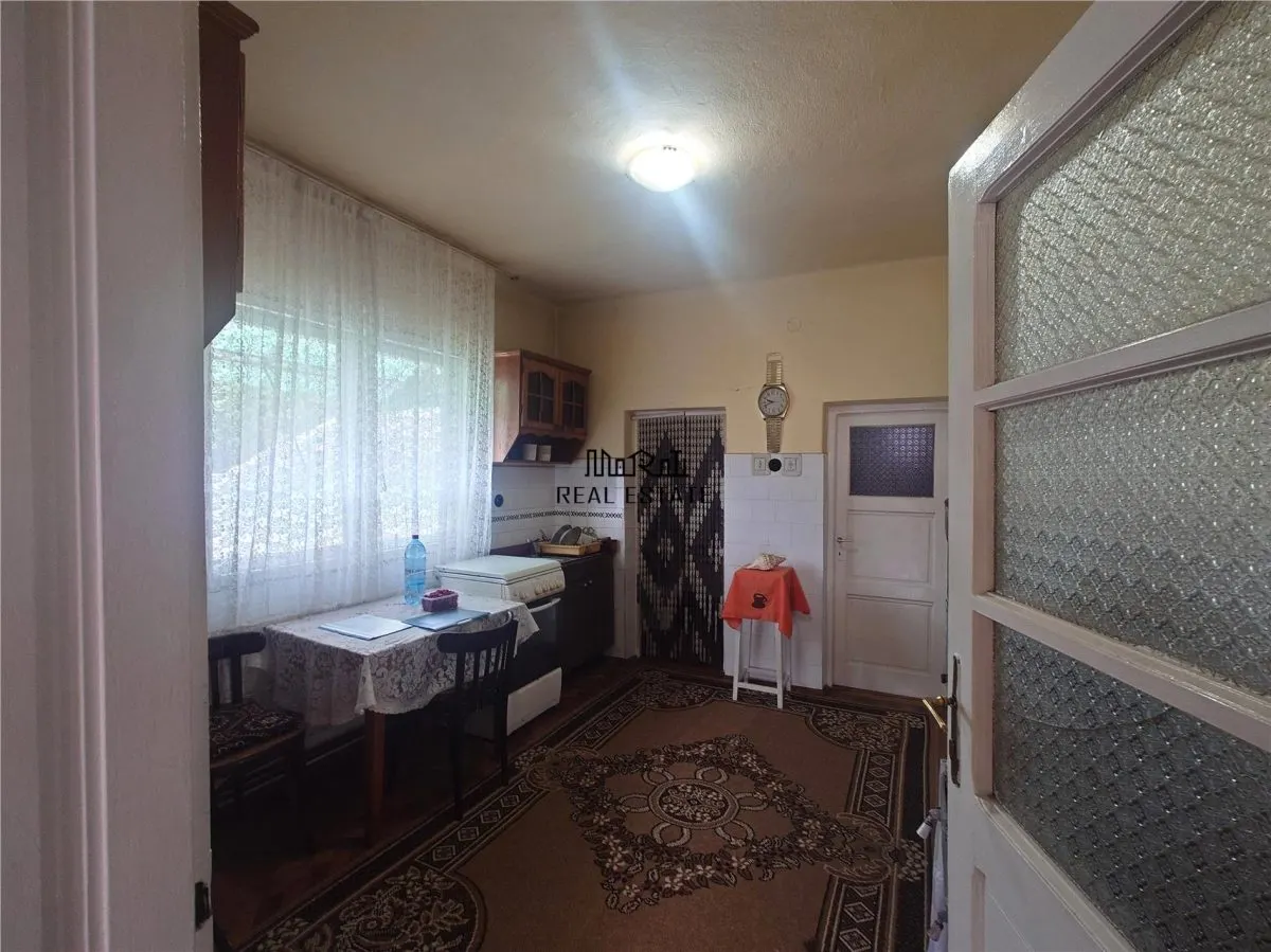 Casa cu teren, aproape de centrul balneo-termal Vata Bai - foto 11