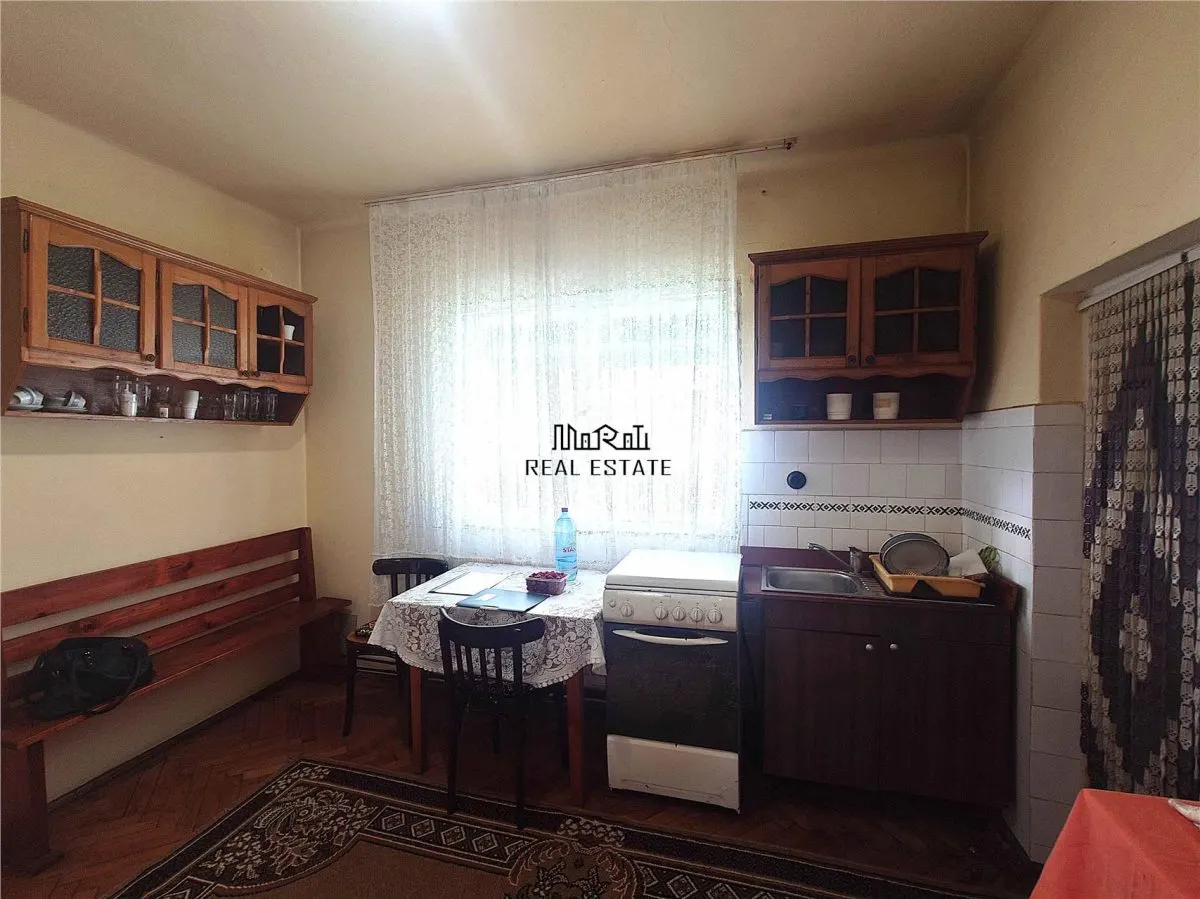 Casa cu teren, aproape de centrul balneo-termal Vata Bai - foto 13