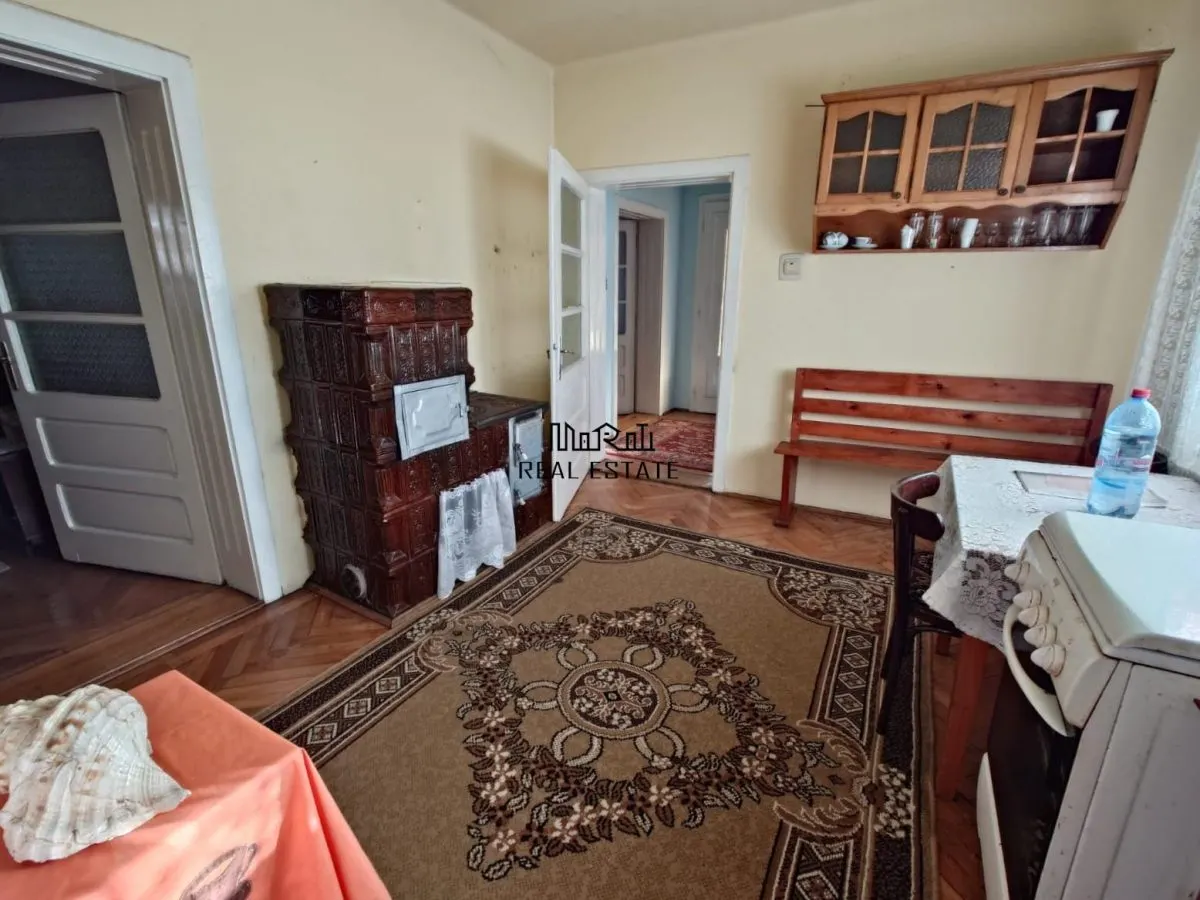 Casa cu teren, aproape de centrul balneo-termal Vata Bai - foto 5