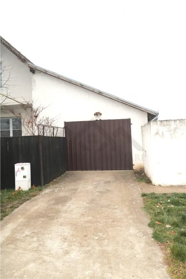 Casa 200 mp+ teren 1100 mp, 2 fronturi stradale - foto 3