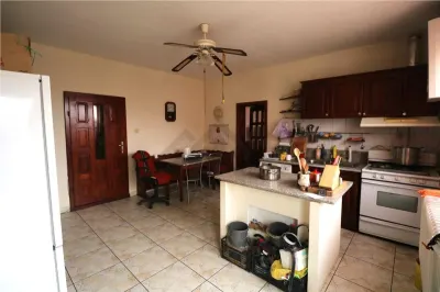 Casa 200 mp+ teren 1100 mp, 2 fronturi stradale - foto 7