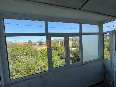 Apartament 2 camere cf 1 semidecomandat zona Crang - foto 13