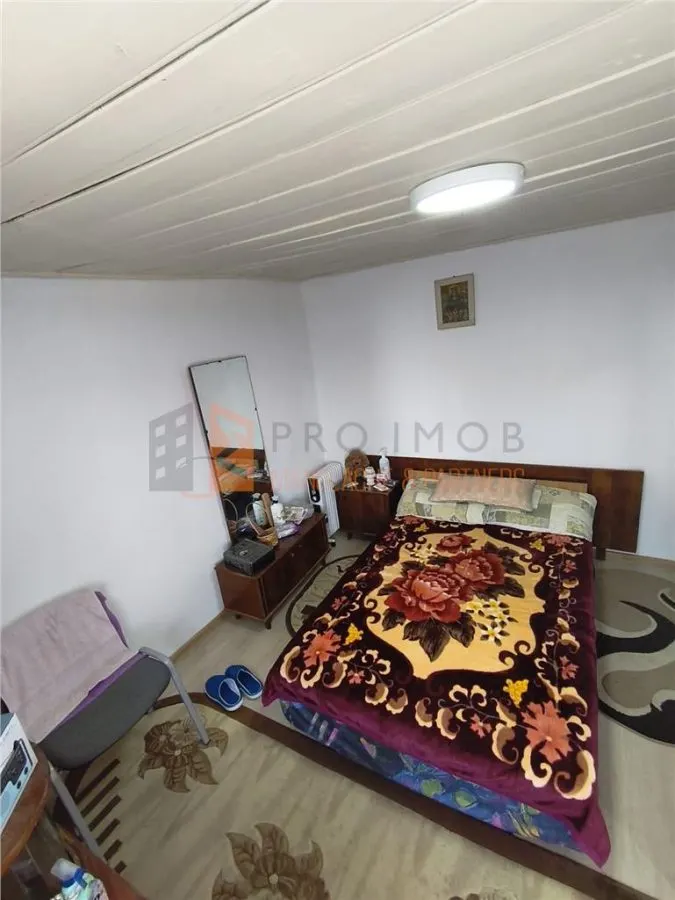 Casa tip parter zona Pietroasele-Saranga - foto 8