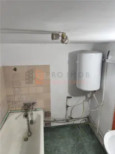 Casa tip parter zona Pietroasele - foto 8