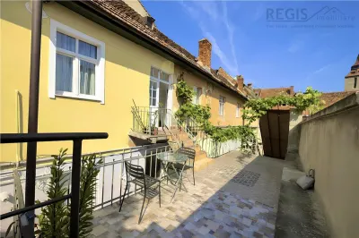 Garsoniera renovata langa Strada Sforii de inchiriat - foto 9
