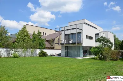 PROPRIETATE REMARCABILA - ELEGANTA, SPATIU, ARHITECTURA, NUMEROASE FACILITATI - Bucuresti