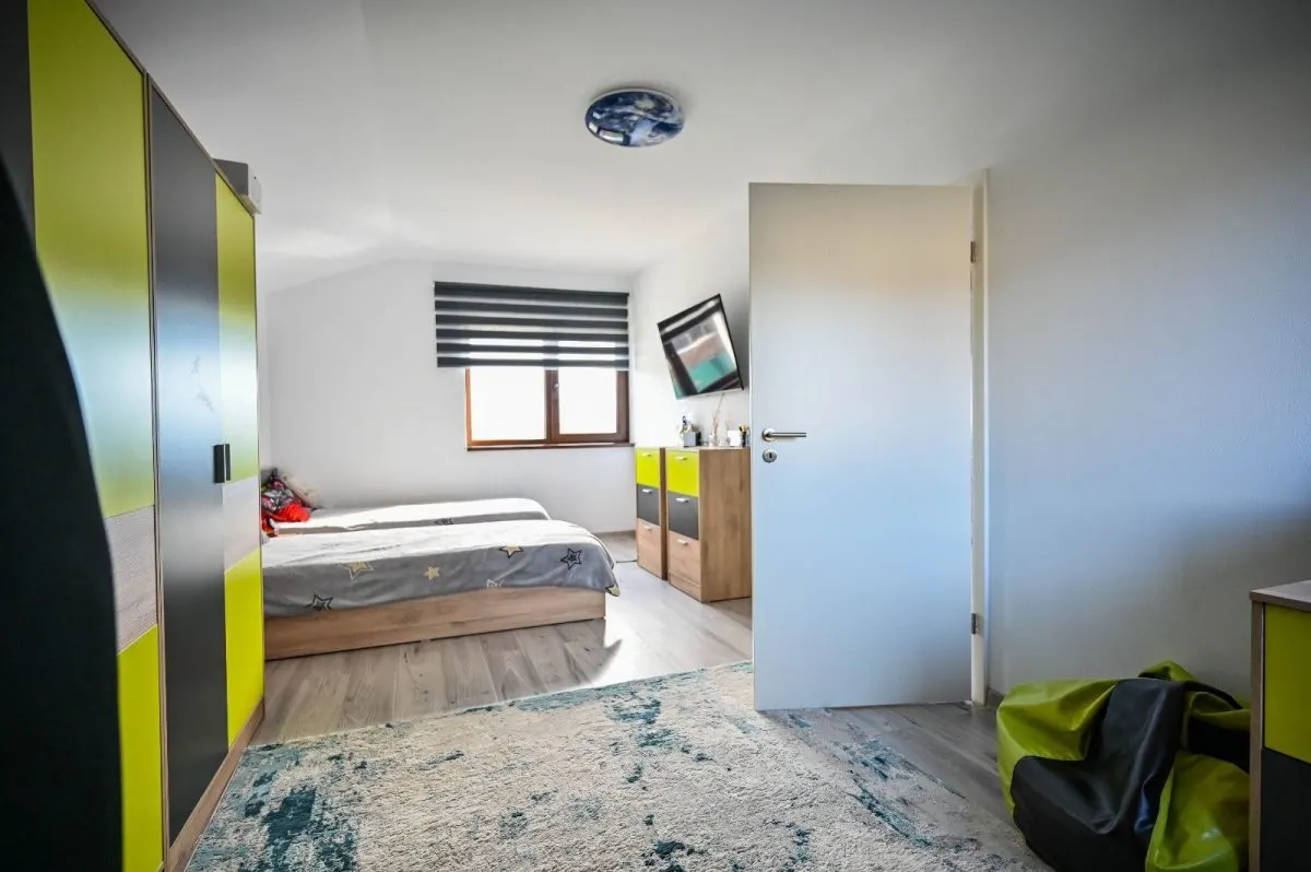 Casa mobilata si utilata Sanpetru - foto 5
