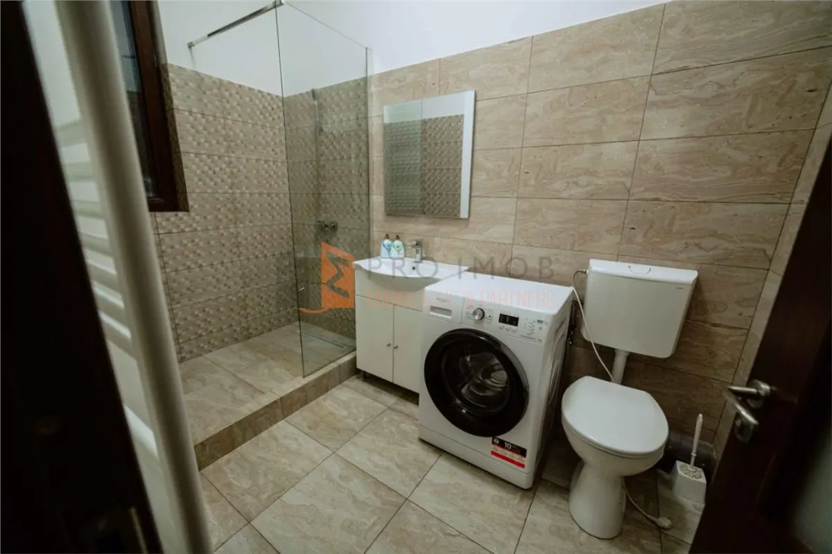 Apartament 3 camere cf 1 decomandat zona Centru - foto 16