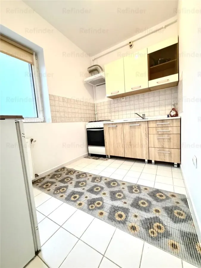 Vanzare apartament 3 camere | Mall Vitan | bloc 2001| beton armat | 100mp utili | etaj 9/10 | mobilat si utilat | - foto 3