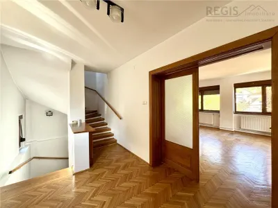 Casa de inchiriat in centru istoric ultracentral - foto 14