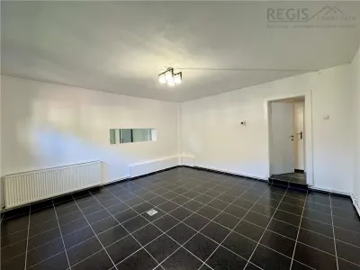 Casa de inchiriat in centru istoric ultracentral - foto 3