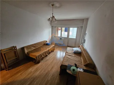 Garsoniera de vanzare, zona Mall Vitan - Bucuresti
