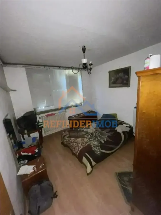 Apartament de vanzare cu 4 camere, zona Ozana - foto 1