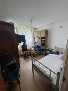 Apartament de vanzare cu 4 camere, zona Ozana - foto 4