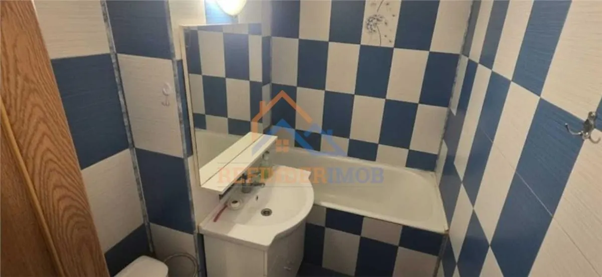Apartament de vanzare cu 2 camere, zona Titan - foto 6