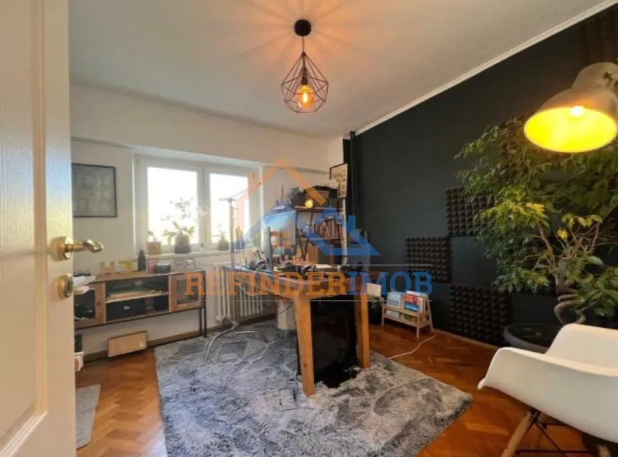 Vanzare Penthouse cu 5 camere, zona centrala - foto 11