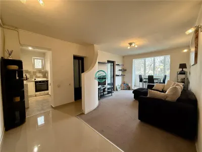 Apartament cu 3 camere de vanzare, bloc izolat, Semicentral - Targu Mures