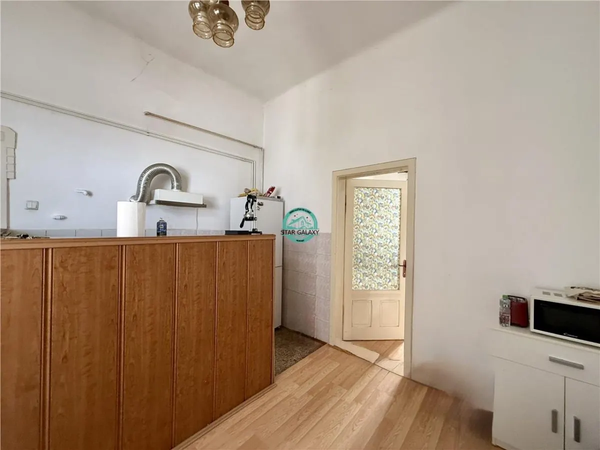 Vanzare apartament - 2 camere - impartit in 2 garsoniere in Centru - foto 10