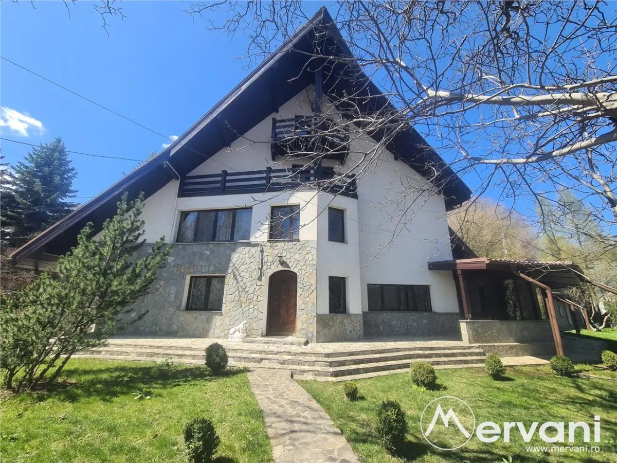 Vila cu 9 camere si cabana de vanzare in Breaza - foto 1