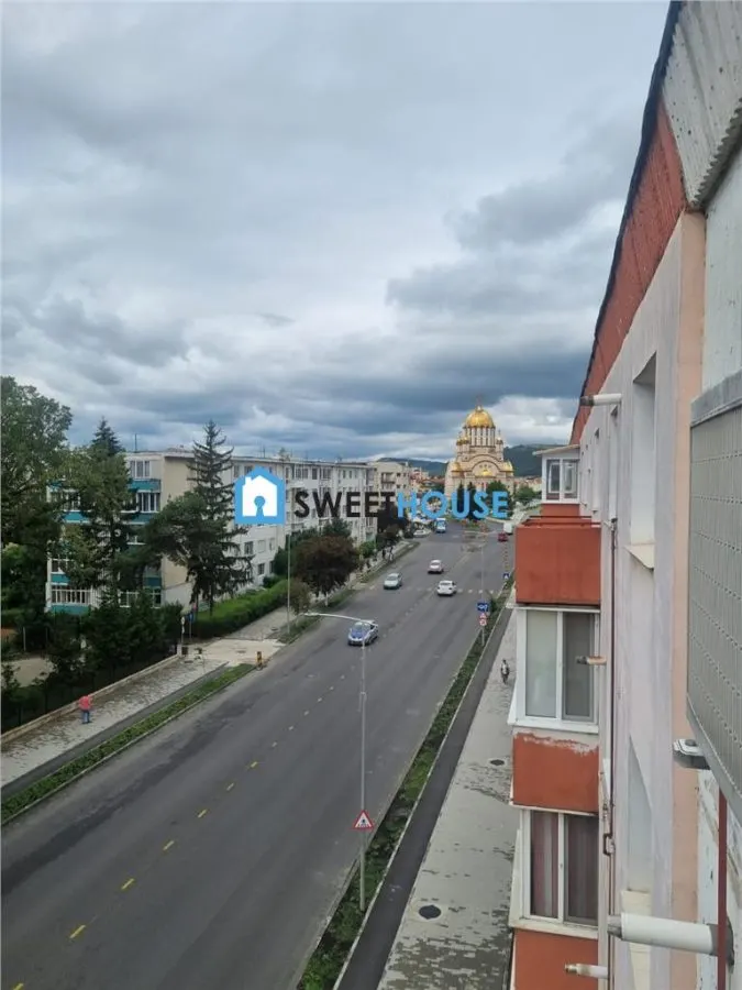 Apartament cu trei camere zona centrala - foto 13
