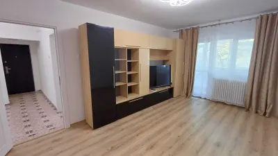 Apartament spatios cu 3 camere - Centru, Targu Cucu - Iasi
