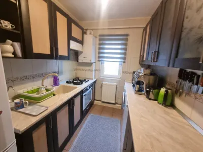 Apartament 3 Camere | 60 mp | Etaj 2 - Zonă Podu Ros - foto 4