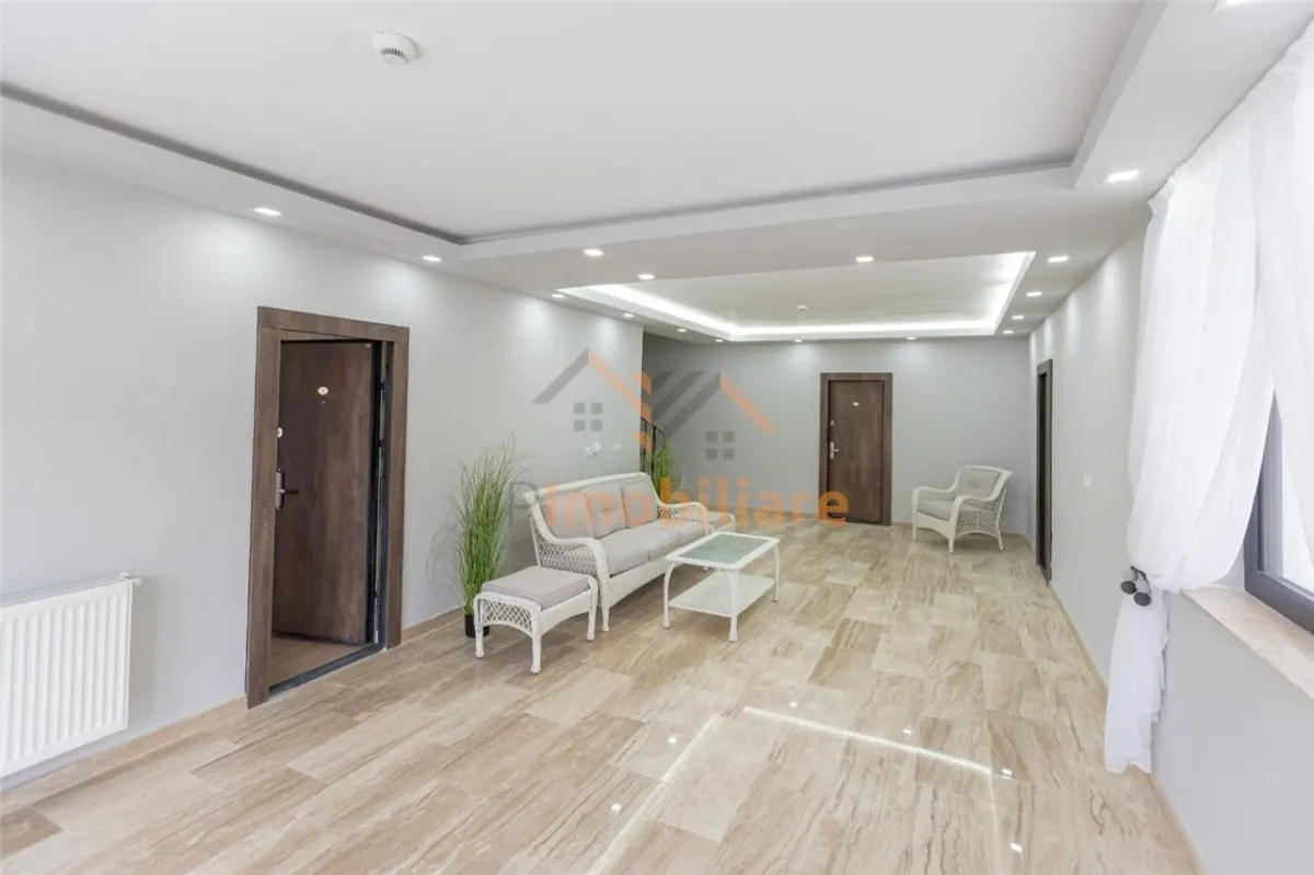 VILA DE INCHIRIAT | 11 CAMERE | 650 MP | ORADEA | BIHOR - foto 1