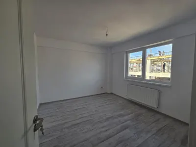 Apartament 3 camere - intabulat- mutare imediata - Iasi