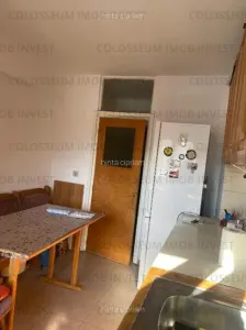Apartament 3 camere, decomandat - zona Centru Civic - foto 4