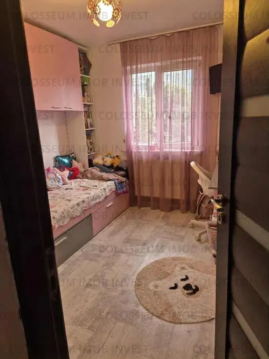 Apartament 2 camere, semidecomandat - zona Garii - foto 3