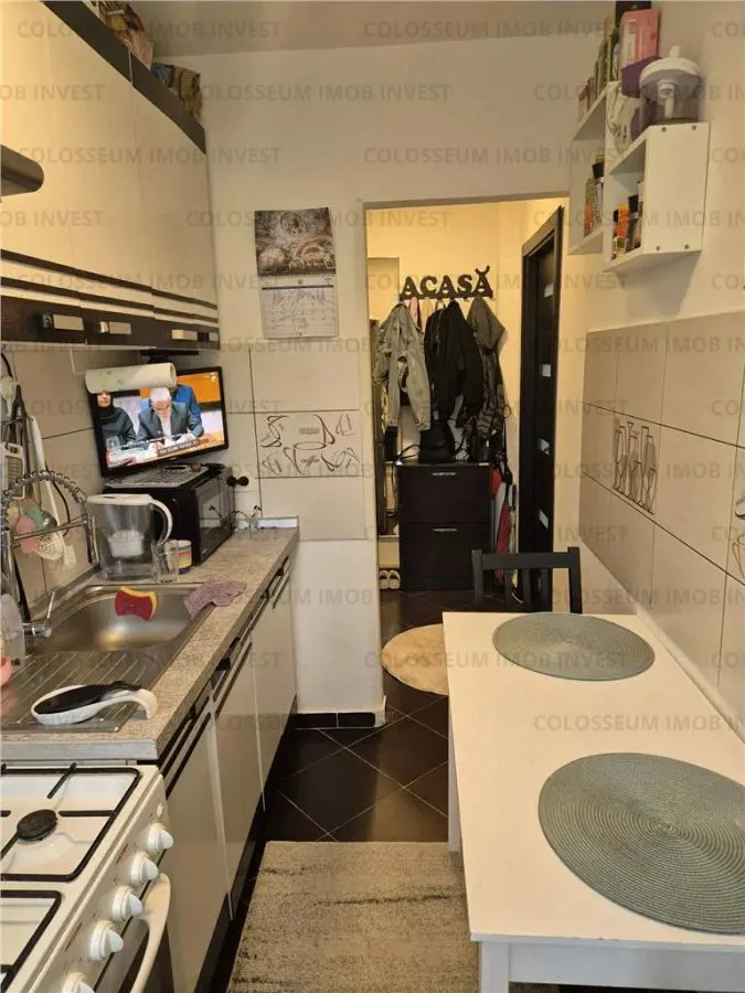 Apartament 2 camere, semidecomandat - zona Garii - foto 5