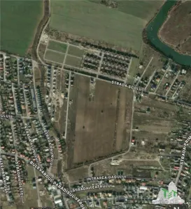 Teren intravilan 2447 mp langa Paradisul Verde | Deschidere 54 ml | 115 euro/mp - Ostratu