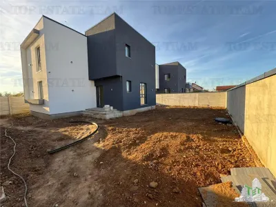 Casa  cu incalzire in pardoseala  de vanzare langa Craiova - Malu Mare