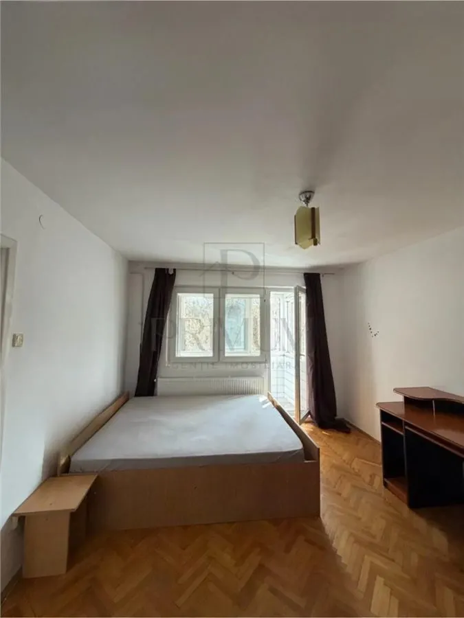 COMPLEX STUDENTESC , APARTAMENT 1 CAMERA , mobilat , decomandat - foto 1