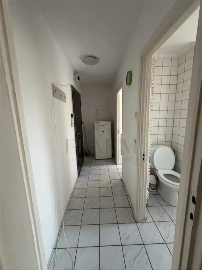 COMPLEX STUDENTESC , APARTAMENT 1 CAMERA , mobilat , decomandat - foto 3
