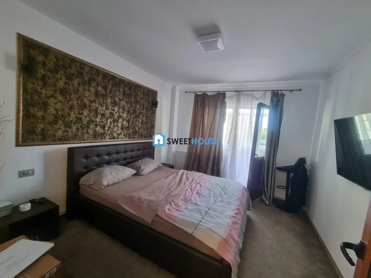 Apartament modern cu trei camere Zona 1 decembrie - foto 5