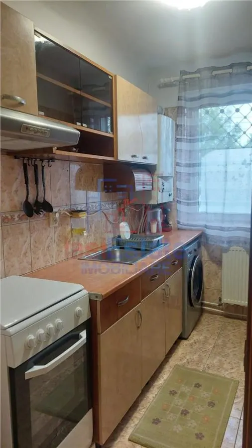 Apartament 2 camere Podu Ros Bd Socola - foto 9