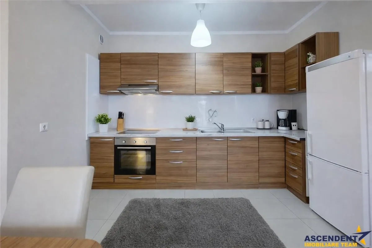 Apartament doua camere, decomandat, 64mp,parcare securizata,Central,Brasov - foto 2