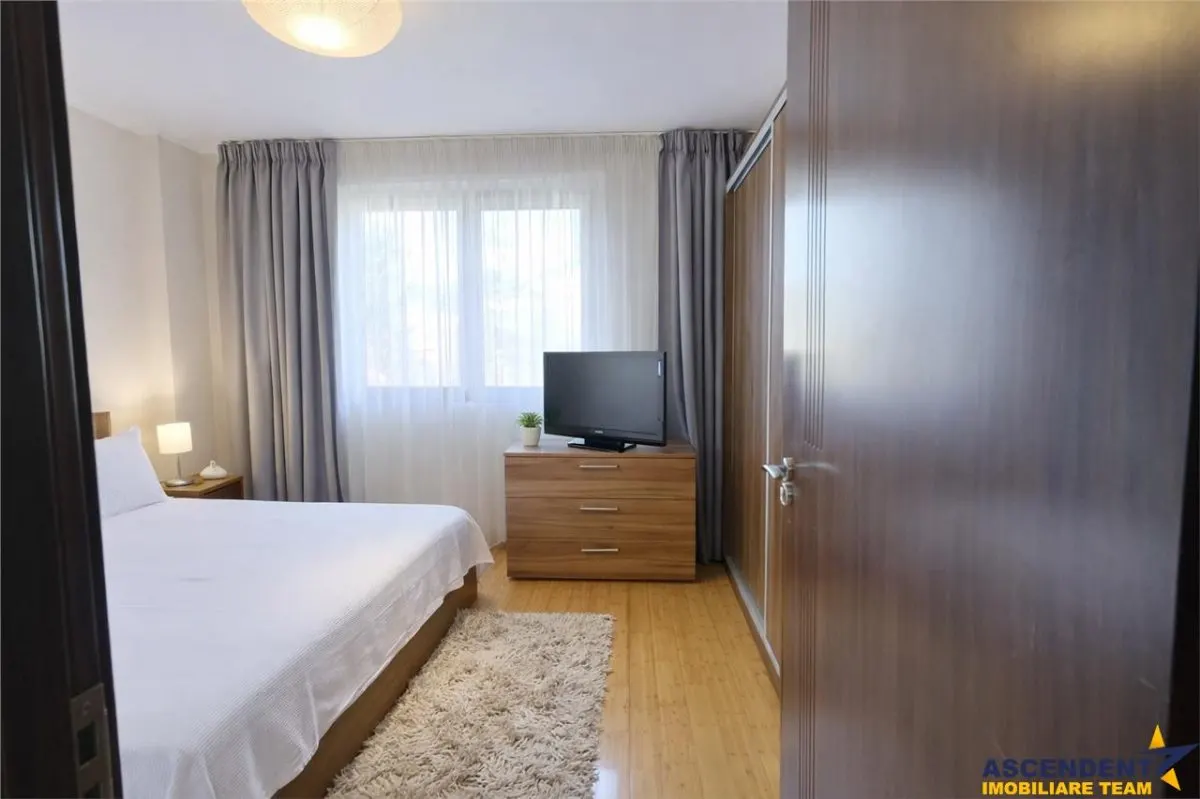 Apartament doua camere, decomandat, 64mp,parcare securizata,Central,Brasov - foto 5