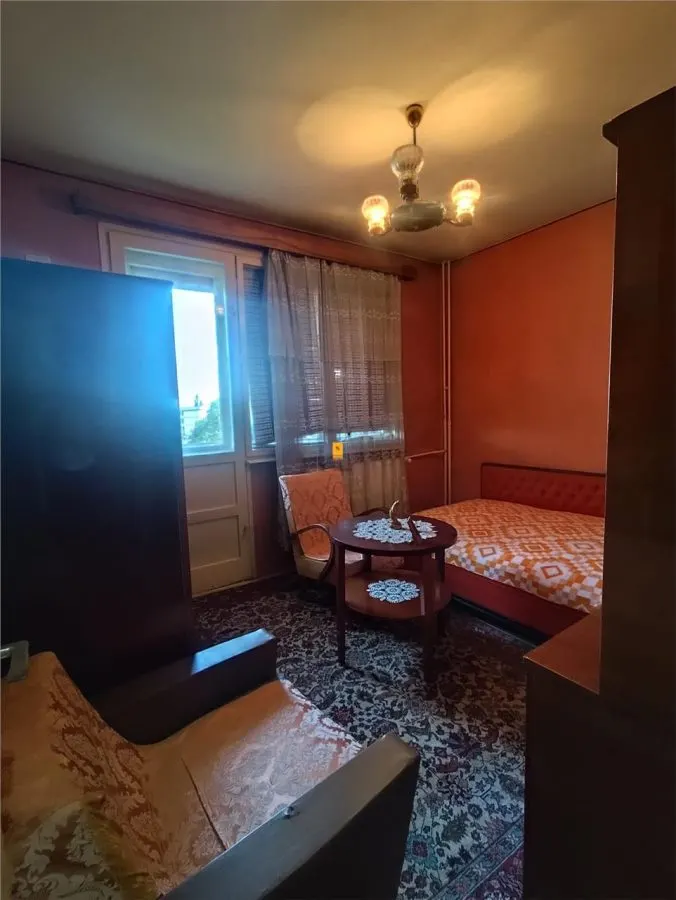 Apartament cu 3 camere zona Cina - foto 1