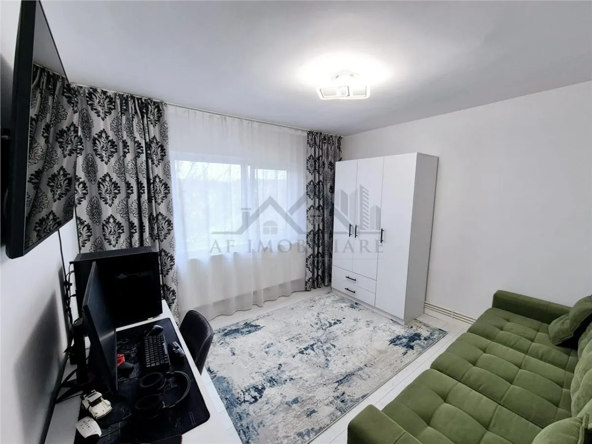 Apartament cu 3 camere de vanzare - foto 5
