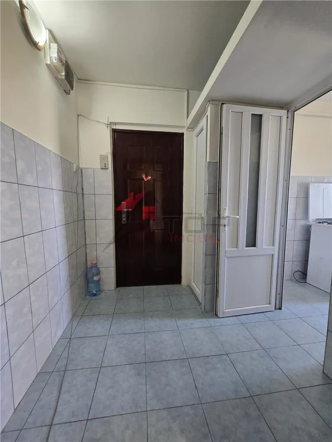 Etaj 2 - Mircea cel Batran, 2 camere, liber - foto 12