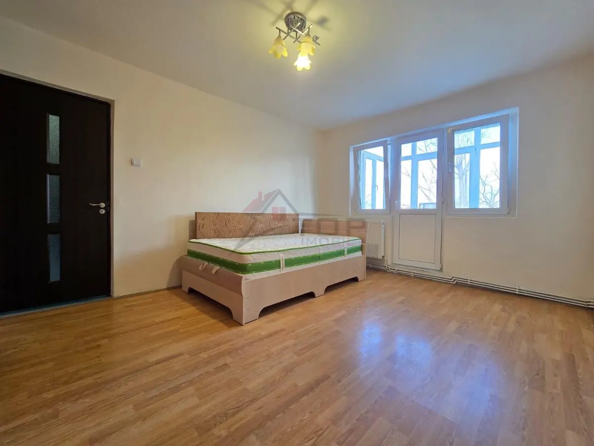 Etaj 2 - Mircea cel Batran, 2 camere, liber - foto 3