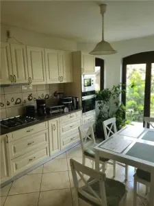 FREIDORF, CASA 4 CAMERE P+1E+POD, 2 BAI, DRESSING, CONSTRUCTII ANEXE - foto 2