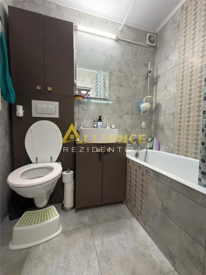 Brancoveanu Apartament 3 camere Decomandat Mobilat si Utilat - foto 12