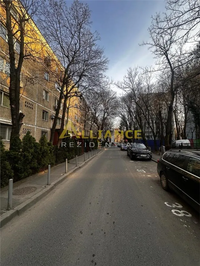Apartament 3 camere Sector 4 Mobilat si Utilat - foto 24