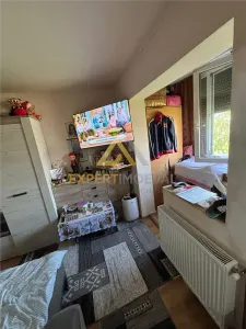 Apartament 2 camere semidecomandat  Cuza Voda pret corect - foto 5