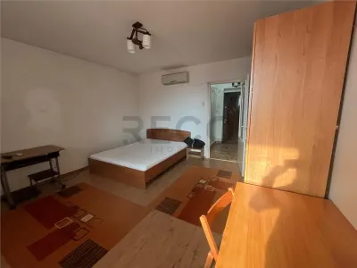 RECO Apartament cu o camera Oradea -Cantemir etaj 3 - foto 2