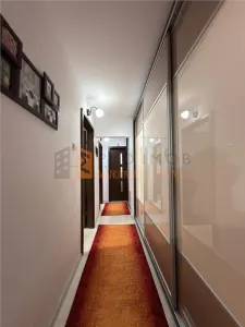 Apartament 3 camere cf 1 semidecomandat zona Micro 3 - foto 12